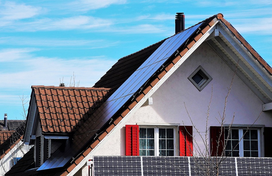 Energía solar para vivienda aislada: todo lo que necesitas saber